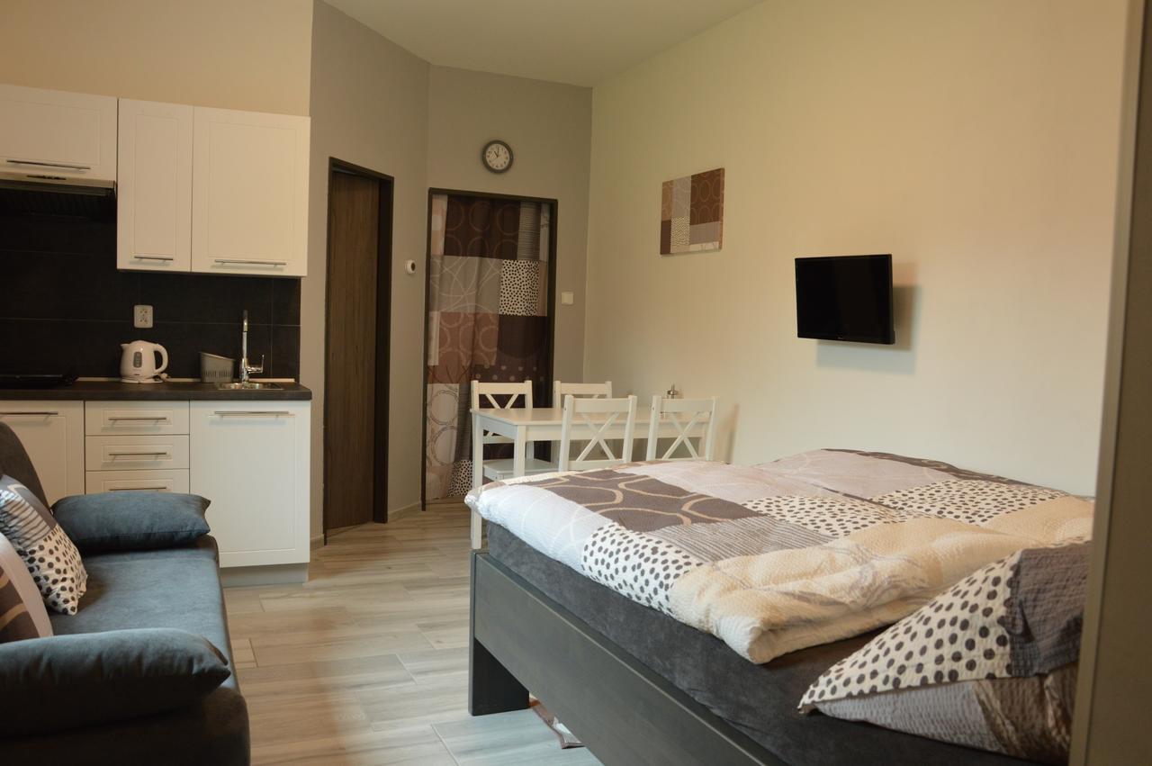 Apartmany Polevsko Bagian luar foto